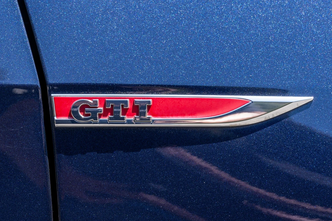2015 Volkswagen GTI Mk7 - Image 26 of 31