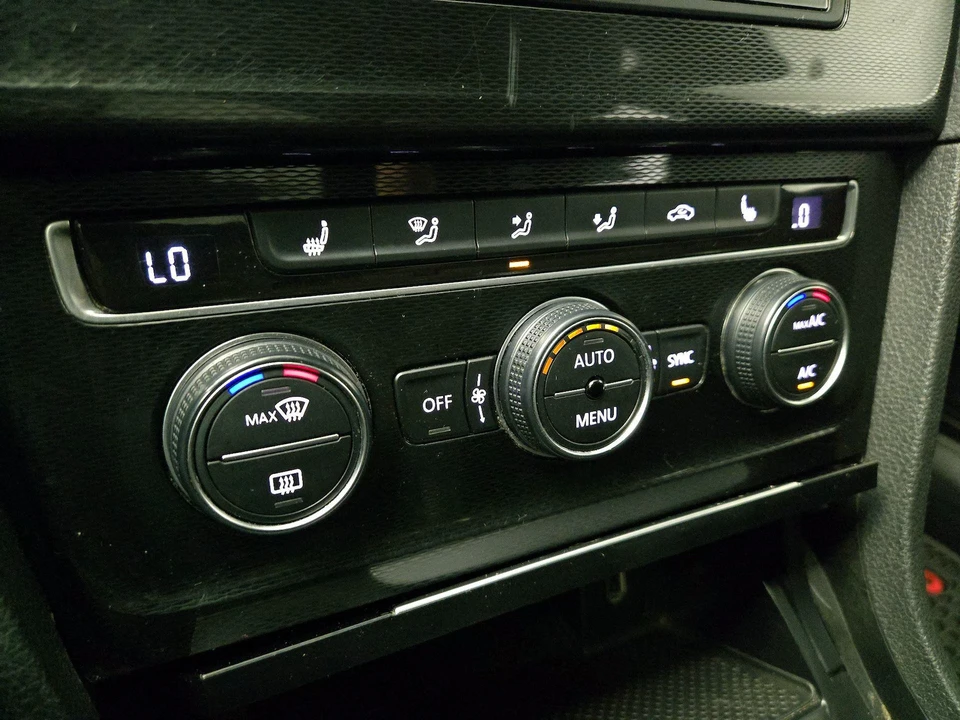 2015 Volkswagen GTI Mk7 - Image 17 of 27