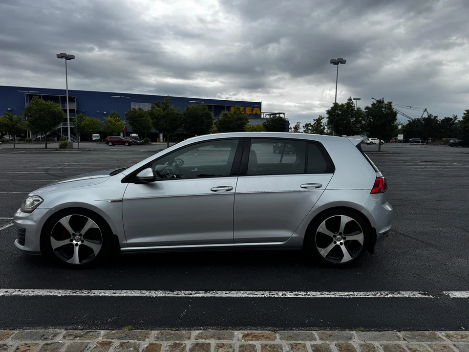 2015 Volkswagen GTI Mk7 - Image 9 of 31
