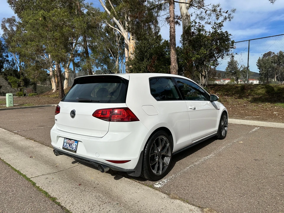 2015 Volkswagen GTI Mk7 - Image 11 of 31
