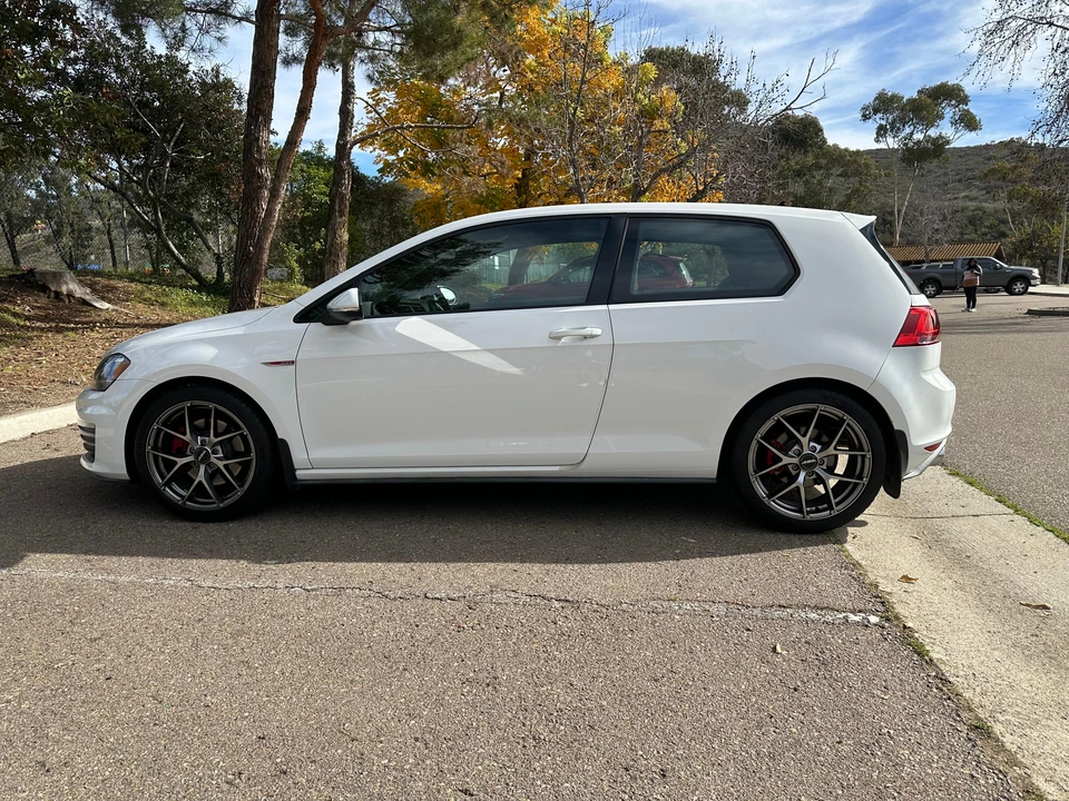 2015 Volkswagen GTI Mk7 - Image 8 of 31