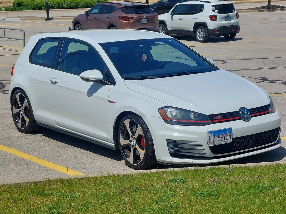 2015 Volkswagen GTI Mk7 - Image 8 of 31