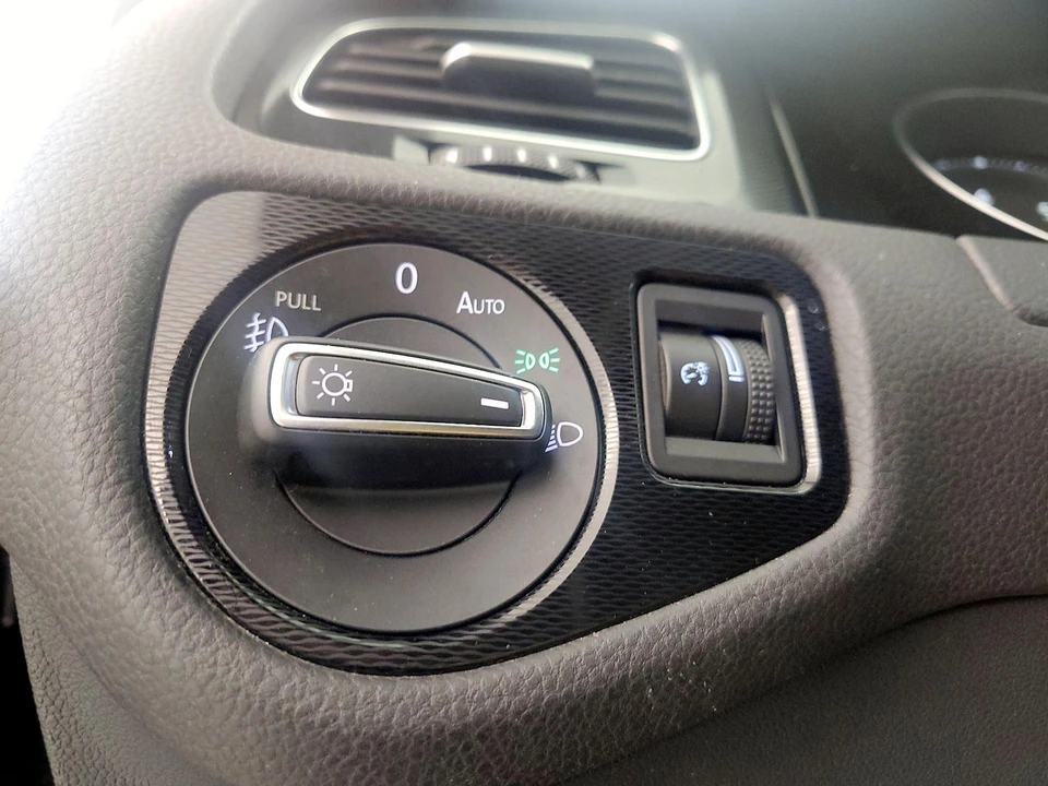 2015 Volkswagen GTI Mk7 - Image 14 of 27