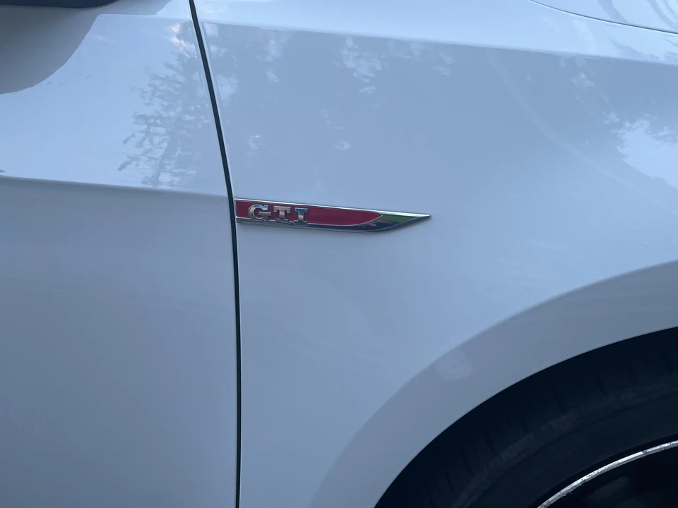 2015 Volkswagen GTI Mk7 - Image 24 of 31