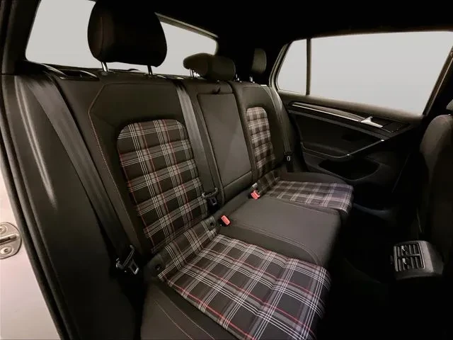 2015 Volkswagen GTI Mk7 - Image 28 of 31