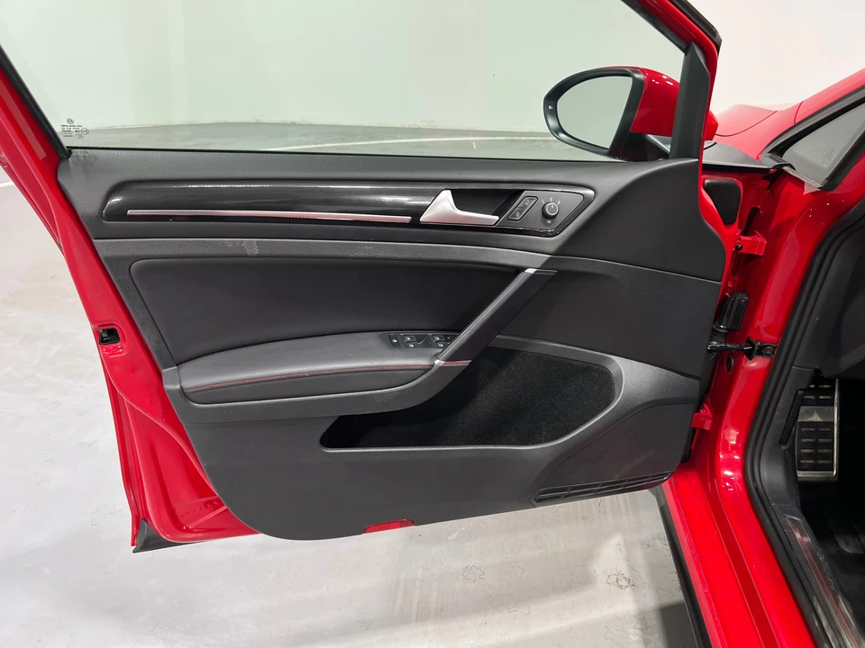 2015 Volkswagen GTI Mk7 - Image 10 of 31