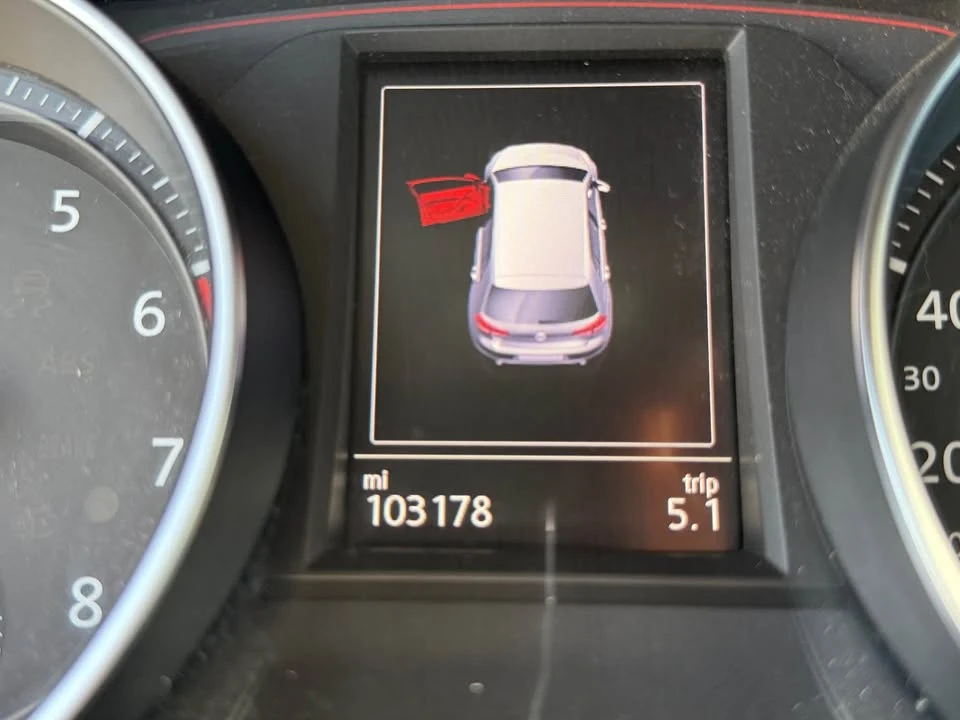 2015 Volkswagen GTI Mk7 - Image 9 of 16