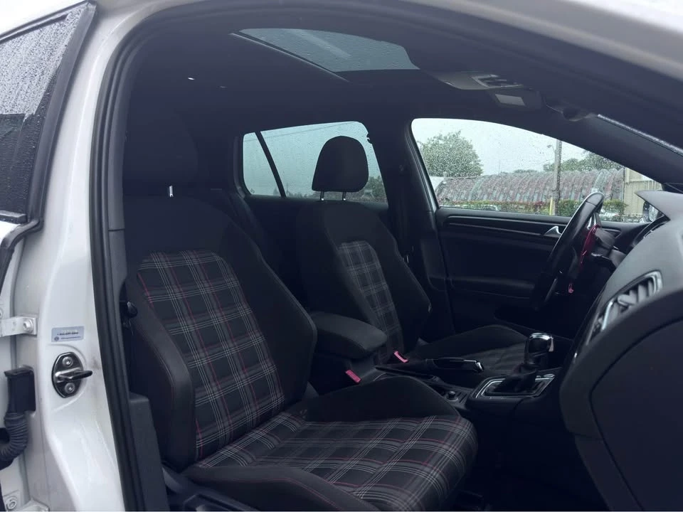 2015 Volkswagen GTI Mk7 - Image 11 of 20