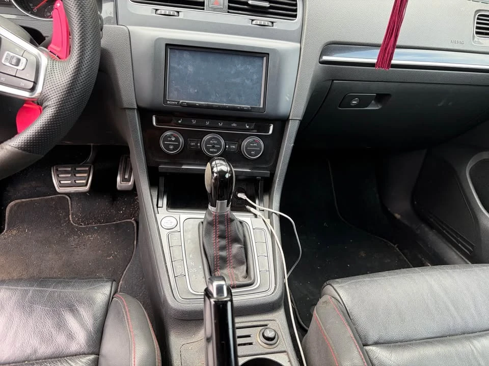 2015 Volkswagen GTI Mk7 - Image 8 of 12