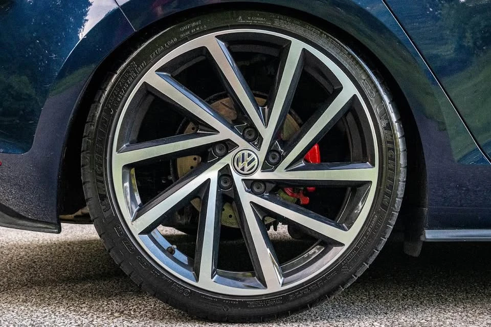 2015 Volkswagen GTI Mk7 - Image 9 of 15