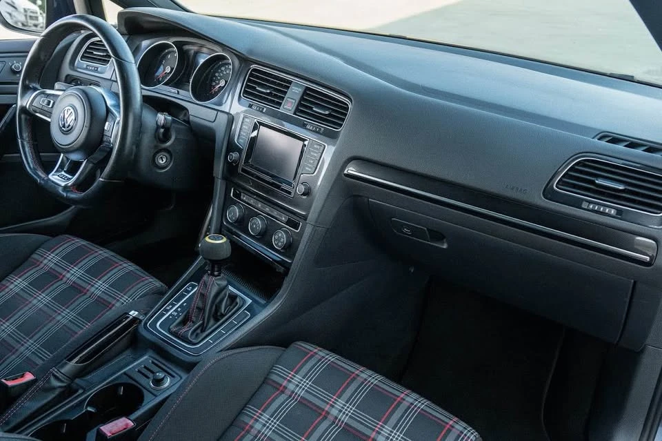 2015 Volkswagen GTI Mk7 - Image 6 of 15