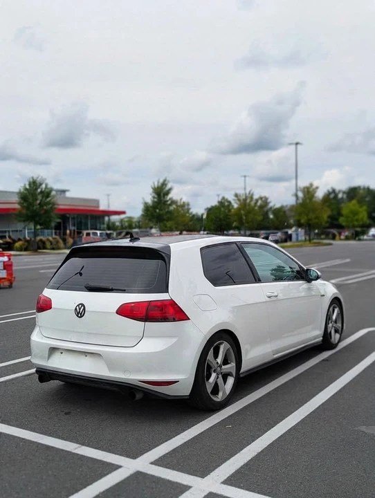 2015 Volkswagen GTI Mk7 - Image 3 of 7