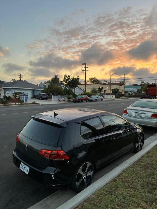 2015 Volkswagen GTI Mk7 - Image 2 of 9