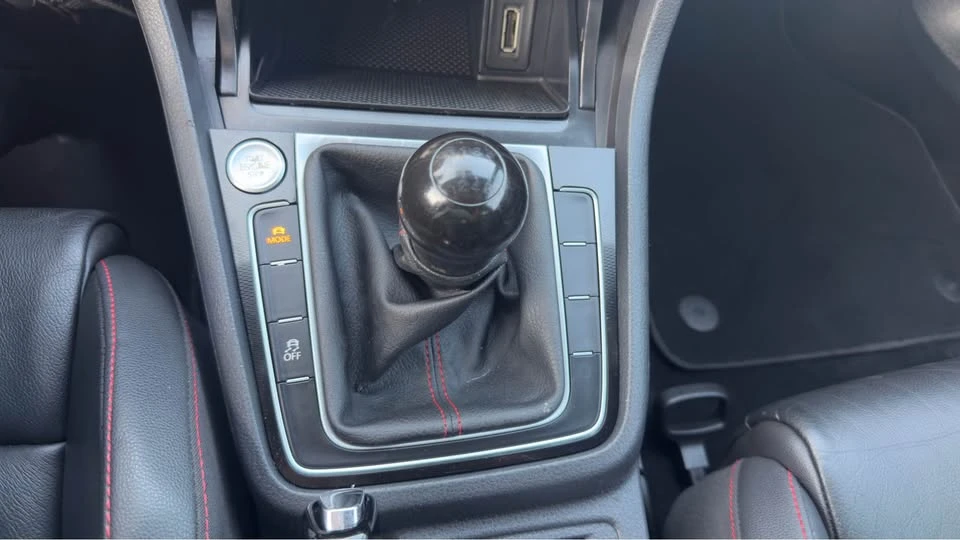 2015 Volkswagen GTI Mk7 - Image 17 of 18