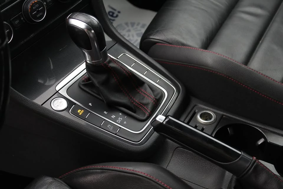 2015 Volkswagen GTI Mk7 - Image 11 of 17