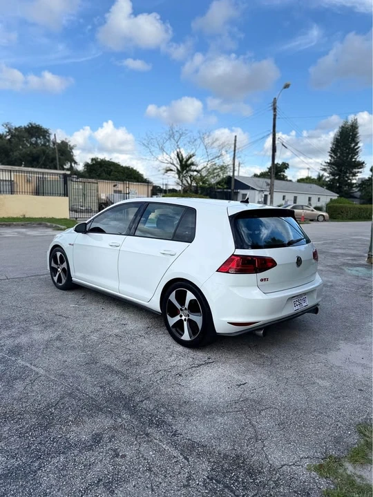 2015 Volkswagen GTI Mk7 - Image 5 of 7