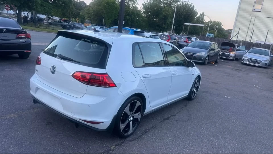 2015 Volkswagen GTI Mk7 - Image 8 of 15
