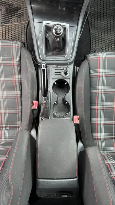 2015 Volkswagen GTI Mk7 - Image 13 of 16