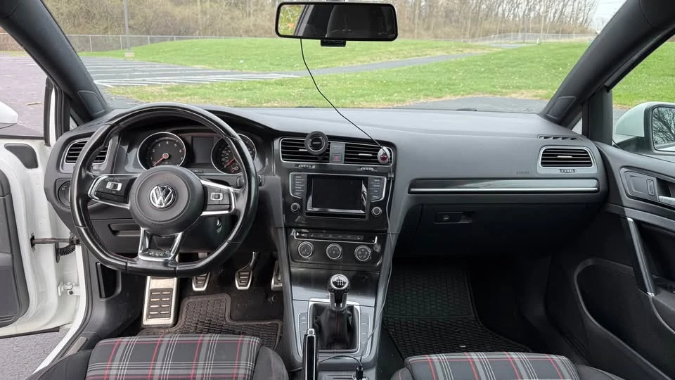 2015 Volkswagen GTI Mk7 - Image 12 of 16