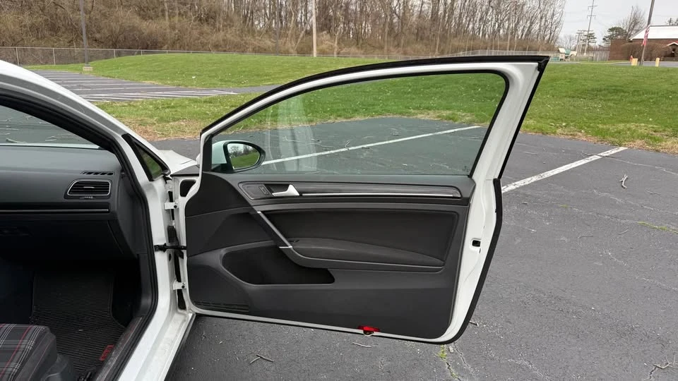 2015 Volkswagen GTI Mk7 - Image 8 of 16