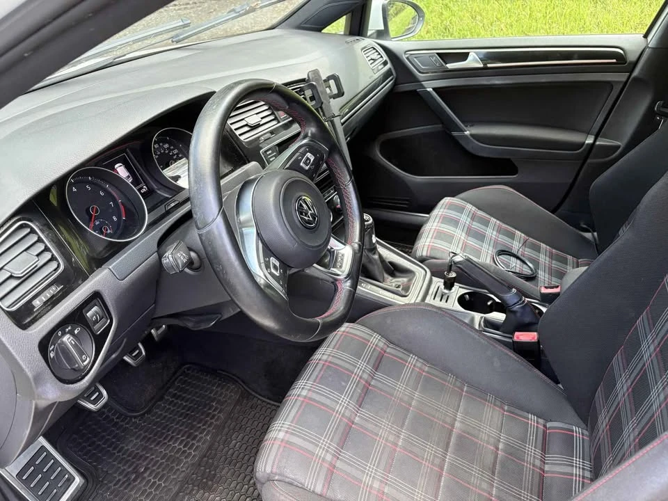2015 Volkswagen GTI Mk7 - Image 5 of 6