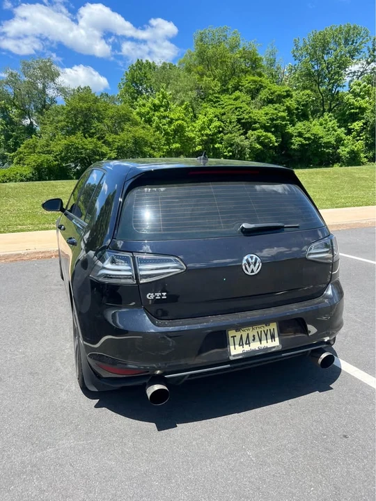 2015 Volkswagen GTI Mk7 - Image 2 of 3