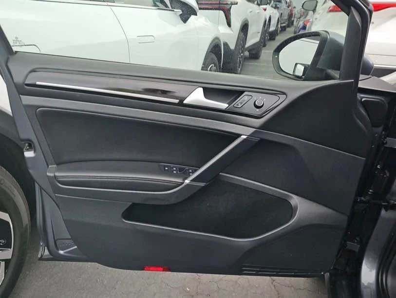 2015 Volkswagen GTI Mk7 - Image 11 of 12