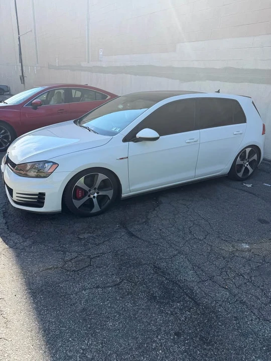 2015 Volkswagen GTI Mk7 - Image 9 of 12
