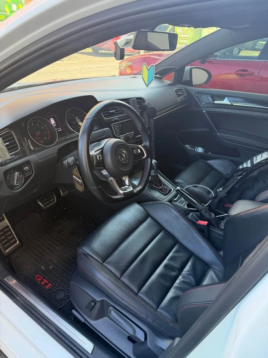 2015 Volkswagen GTI Mk7 - Image 8 of 12