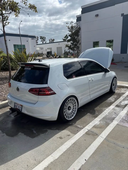 2015 Volkswagen Golf Mk7 - Image 2 of 11