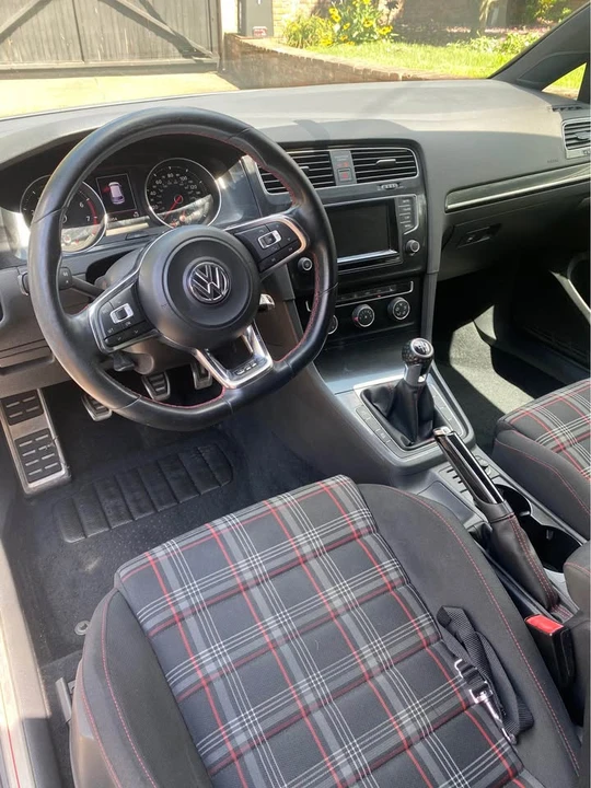 2015 Volkswagen GTI Mk7 - Image 4 of 8