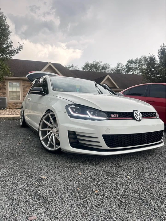 2015 Volkswagen GTI Mk7 - Image 2 of 16