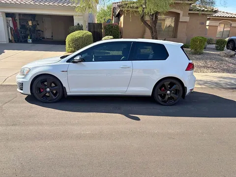2015 Volkswagen GTI SE 2.0T Hatchback