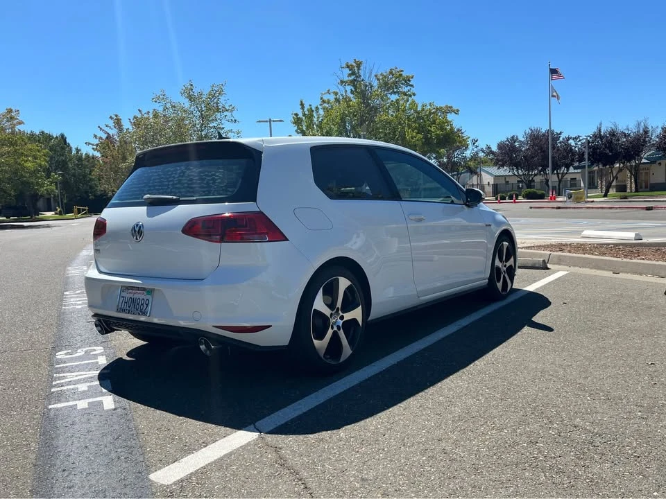 2015 Volkswagen GTI Mk7 - Image 3 of 12