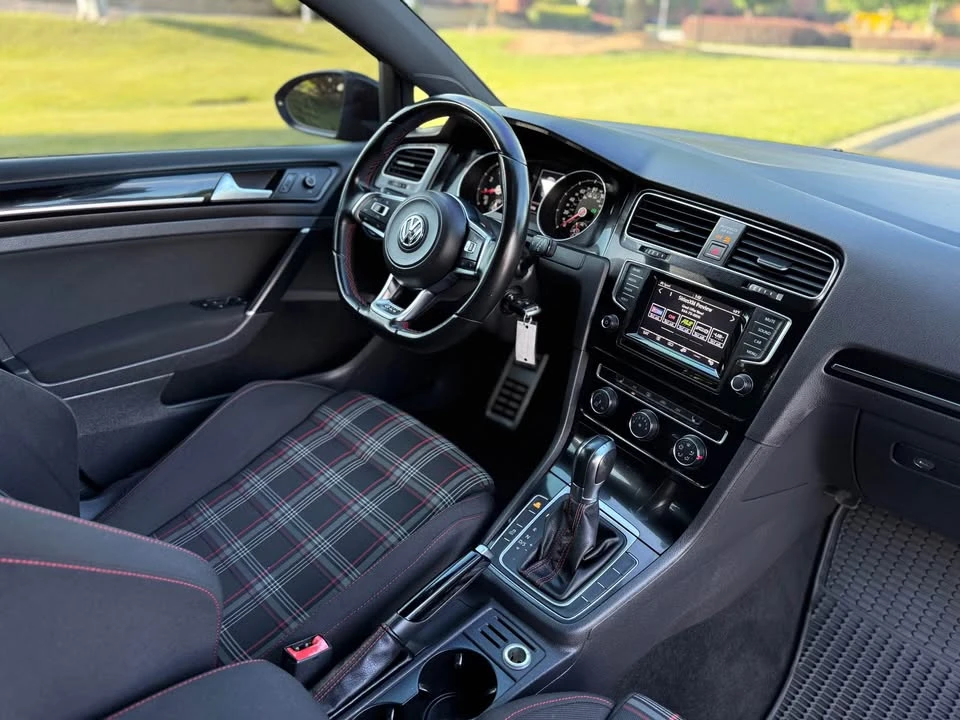 2015 Volkswagen GTI Mk7 - Image 10 of 20
