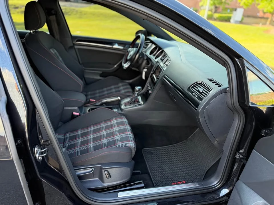 2015 Volkswagen GTI Mk7 - Image 11 of 20