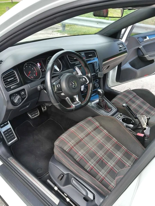 2015 Volkswagen GTI Mk7 - Image 12 of 20