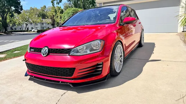 2015 Volkswagen GTI 2.0T Hatchback Sedan 4D