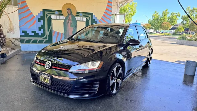 2015 Volkswagen GTI 2.0T Hatchback