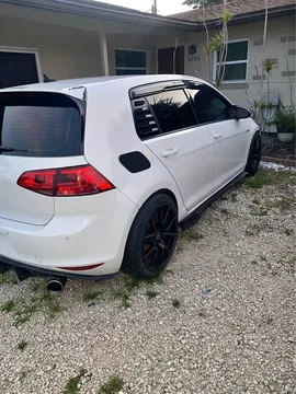 2015 Volkswagen GTI 2.0T Hatchback Sedan 4D