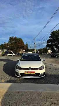 2015 Volkswagen GTI SE 6-Speed Manual