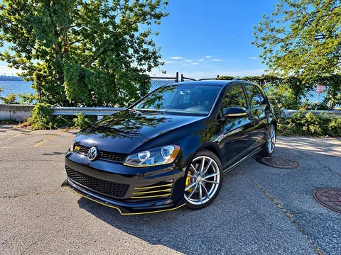 2015 Volkswagen GTI 2.0T Hatchback Sedan 4D