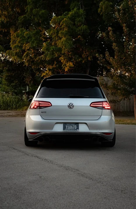 2015 Volkswagen GTI Mk7 - Image 10 of 11