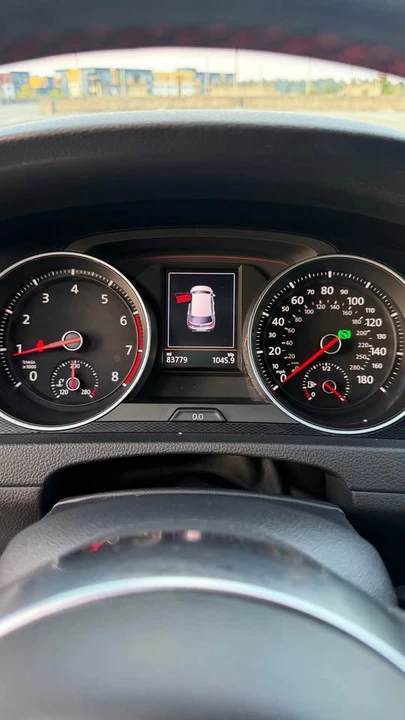 2015 Volkswagen GTI Mk7 - Image 8 of 13