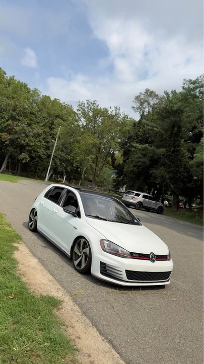 2015 Volkswagen GTI Mk7 - Image 4 of 10