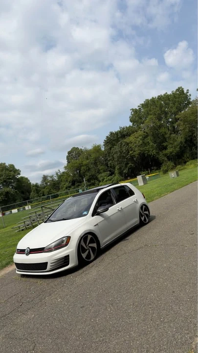 2015 Volkswagen GTI Mk7 - Image 5 of 10