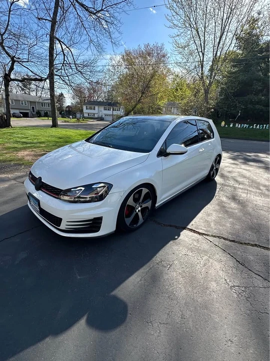 2015 Volkswagen GTI Mk7 - Image 2 of 7
