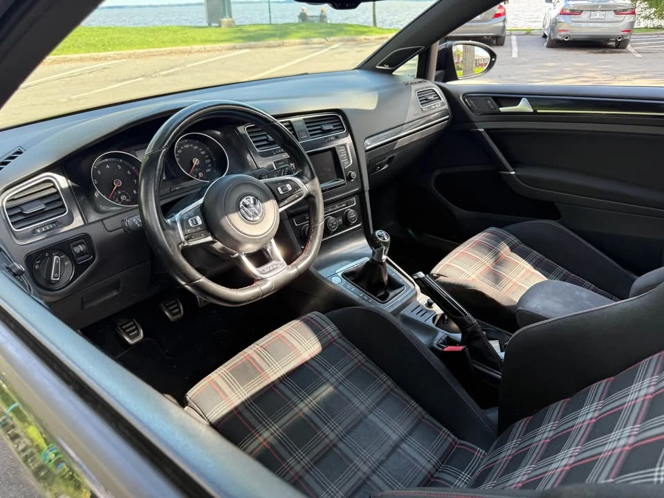 2015 Volkswagen GTI Mk7 - Image 4 of 5