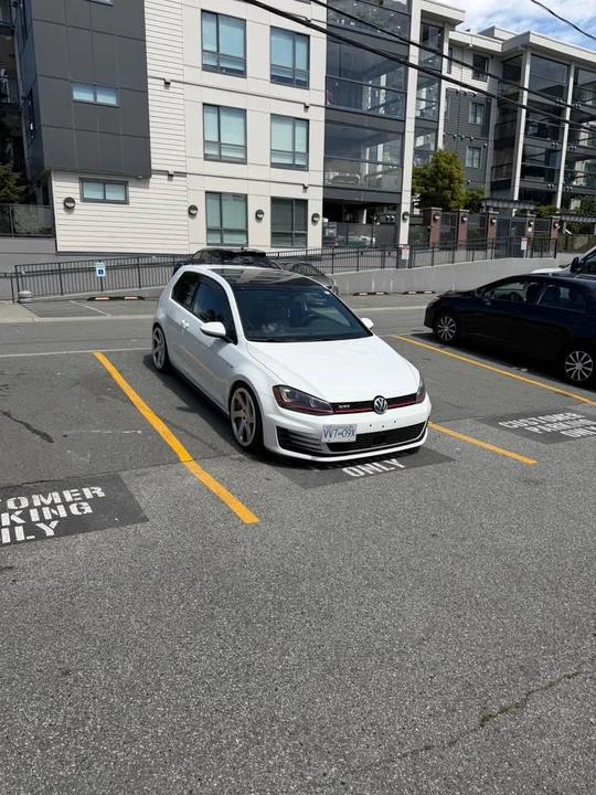 2015 Volkswagen GTI Mk7 - Image 3 of 8