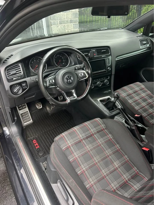 2015 Volkswagen GTI Mk7 - Image 11 of 14